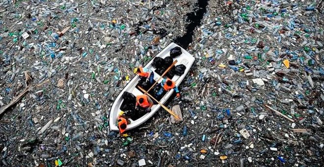 La cantidad de microfibras en el mar podría ser mil veces mayor que la estimada