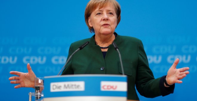 Merkel busca el 'sí' de Schulz para desbloquear la búsqueda de gobierno estable