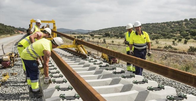 Fomento rescinde un contrato del AVE a Extremadura con Isolux tras su concurso de acreedores