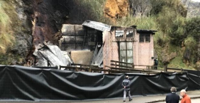 Las tres jirafas del parque de Cabárceno mueren al incendiarse su cabaña