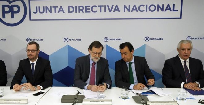 Rajoy promete "reforzar la oferta de candidatos" a las elecciones en una Junta del PP a la que no ha acudido Albiol