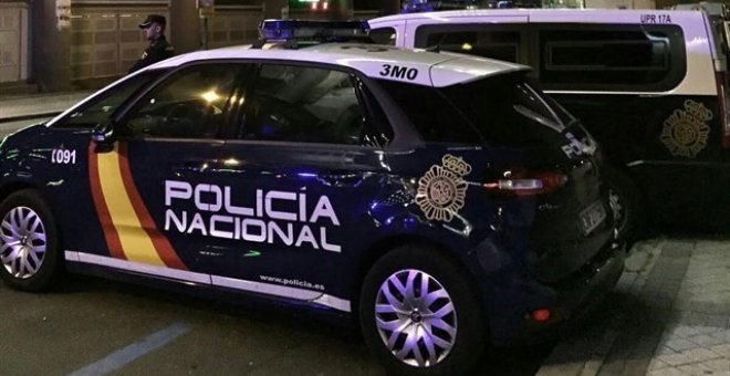 Detenido un hombre acusado de apuñalar a su pareja delante de sus hijos en Madrid