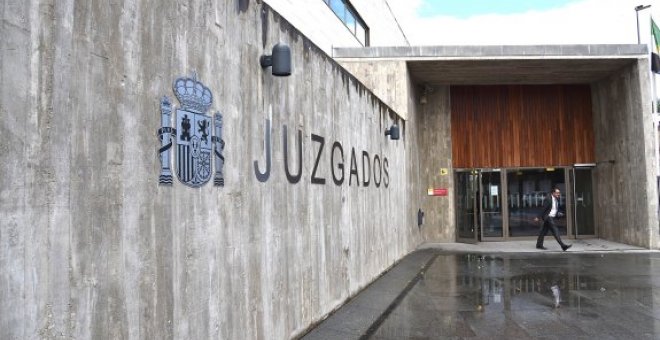 Un hombre intenta quemarse a lo bonzo en el interior de los Juzgados de Plasencia