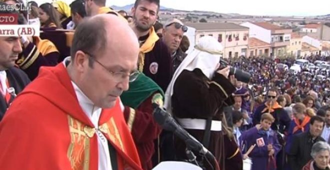 El sacerdote de Tobarra vincula la "ideología de género" con la Inquisición
