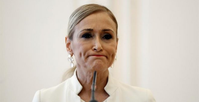 Cifuentes pide la excedencia de funcionaria 21 días después de solicitar su reingreso