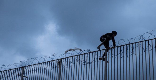 El número de menores migrantes en España aumenta un 60% mientras el sistema de acogida "les condena a la exclusión"