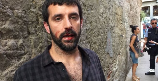 La fiscalia de delictes d'odi demana dos anys de presó pel policia nacional que va agredir Jordi Borràs