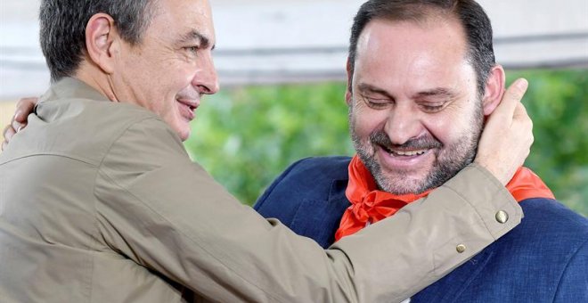 Zapatero pide a Podemos y nacionalistas que apoyen el Gobierno y no frustren la ilusión
