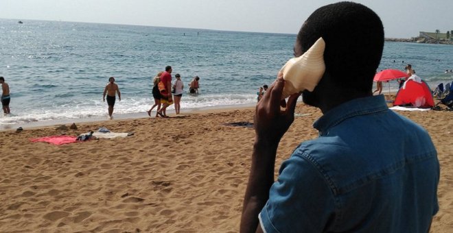 Històries de refugi a la Barceloneta: "Volem que tothom sàpiga com és de difícil arribar a una terra segura i de pau"