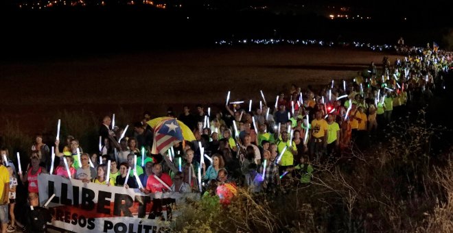 Marxa de llums a Lledoners per demanar la llibertat dels presos