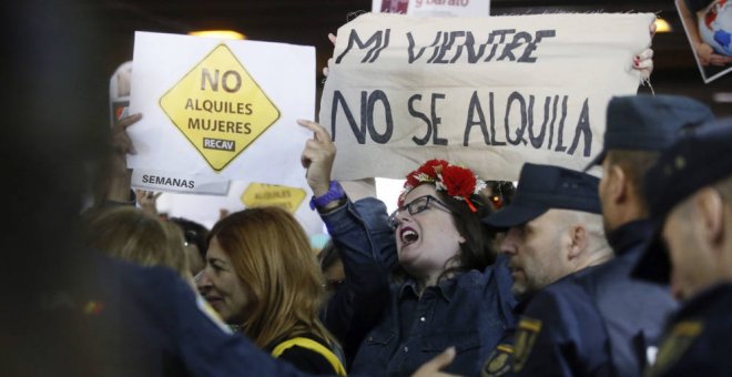 Justicia pide a la Fiscalía que investigue a las agencias de vientres de alquiler que operan en España