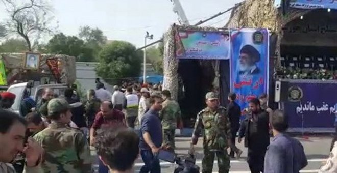 Un atentado en un desfile militar en Irán deja 25 muertos y decenas de heridos