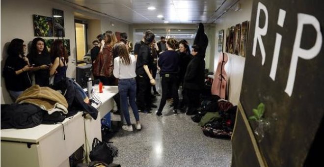 La Universitat de València denuncia al profesor que hizo comentarios machistas a sus alumnas