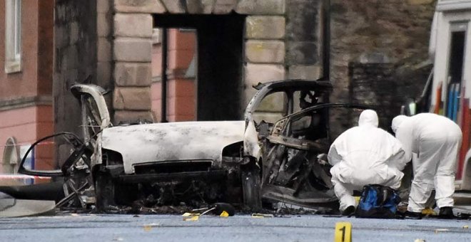 Dos detenidos por la explosión de un coche bomba en la ciudad de Londonderry