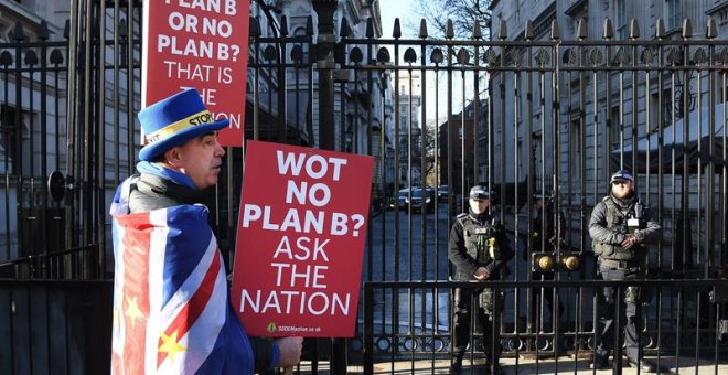 Diputados laboristas estudian crear un nuevo partido de centro debido a la gestión del brexit