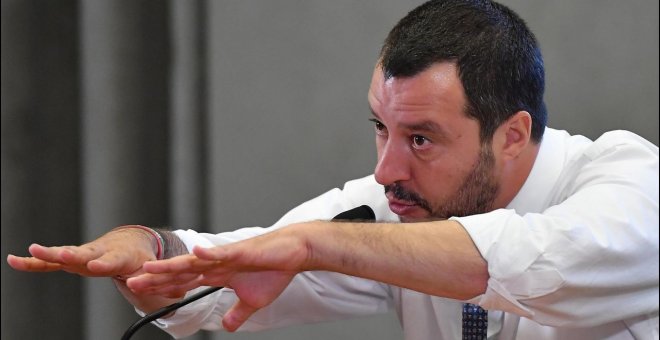 La Justicia italiana pide procesar a Salvini por impedir el desembarco de cien migrantes