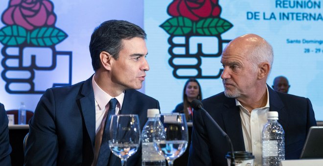 Sánchez se reivindica ante la extrema derecha y la extrema izquierda y tilda de "tirano" a Maduro