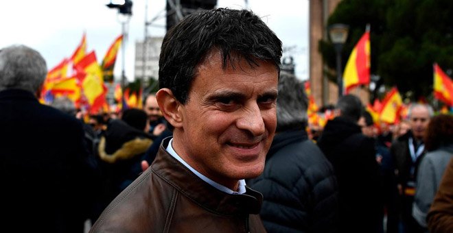Valls pide por carta a Sánchez, Casado y Rivera un pacto de gobernabilidad
