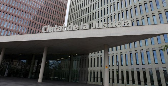 La Generalitat facilitarà assessorament gratuït a particulars i empresaris ofegats per deutes arran de la COVID-19