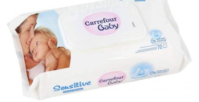 Carrefour retira tres lotes de toallitas para bebés por la presencia de una bacteria