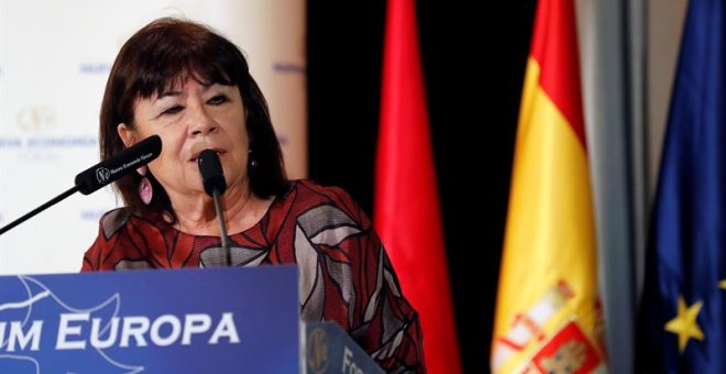 Narbona pide por carta a Albert Rivera que reconsidere su veto al PSOE y le pide cordura