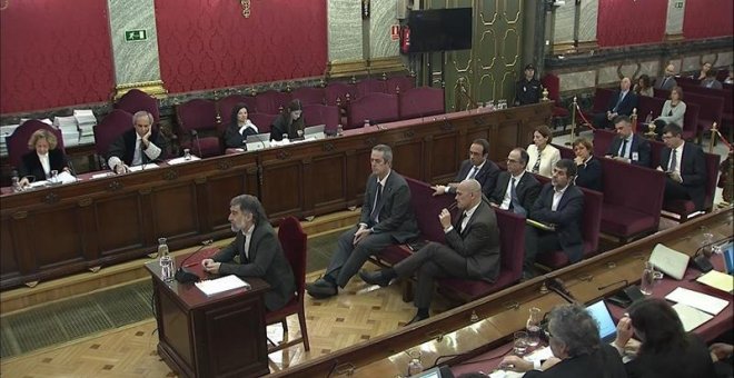 Los acusados del 'procés', traductores ocasionales de catalán en el juicio