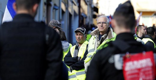 Las autoridades prohíben a los chalecos amarillos manifestarse cerca de Notre Dame