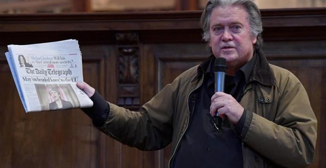 Steve Bannon, ideólogo del nacionalismo populista, viene en unos días a España para 'motivar' a los líderes de Vox