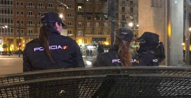 Detenidos cuatro hombres por tratar de agredir sexualmente a una mujer en València