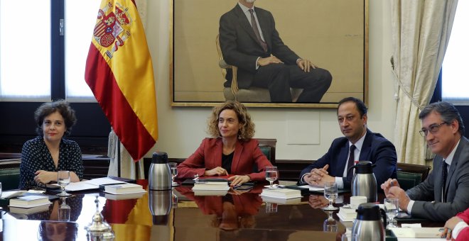 El informe de los letrados rechaza que se rebaje la mayoría absoluta en la investidura