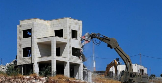Israel demuele decenas de viviendas palestinas en Jerusalén Este