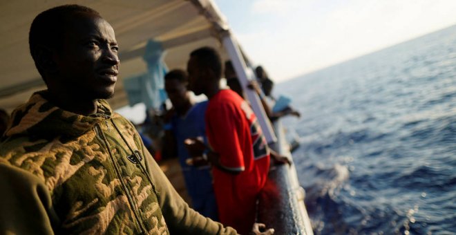 La humanidad del Open Arms: salva la vida a 39 personas más en el Mediterráneo pese a necesitar ellos auxilio