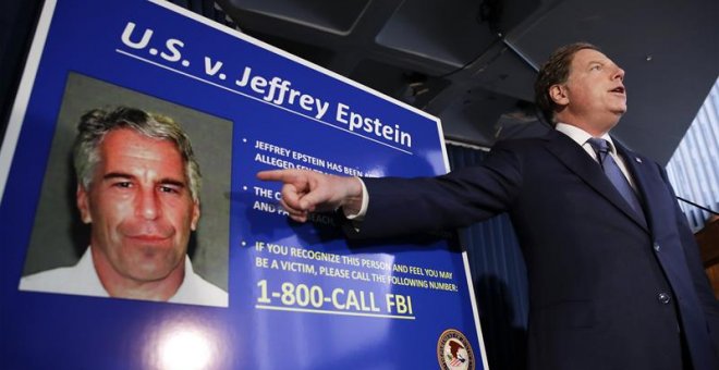 Epstein, de una familia humilde a una vida desenfrenada que ha acabado con un suicidio en prisión