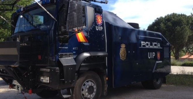 La Policía Nacional y los Mossos movilizan dos cañones de agua antidisturbios