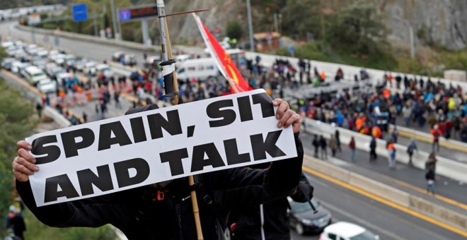 El Tsunami Democràtic talla l’AP-7 a la frontera administrativa francesa