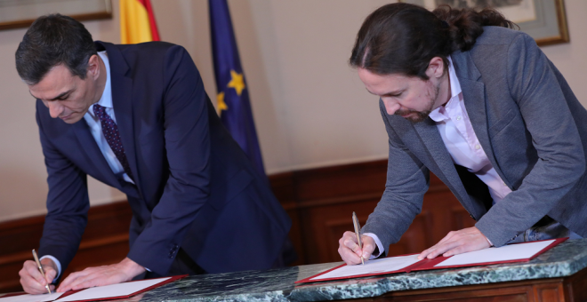 Un PSOE perplejo ante el último bandazo de Sánchez asume el pacto con Unidas Podemos