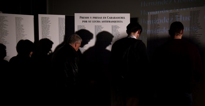Supervivientes de la memoria: las fotografías del homenaje a las víctimas del franquismo