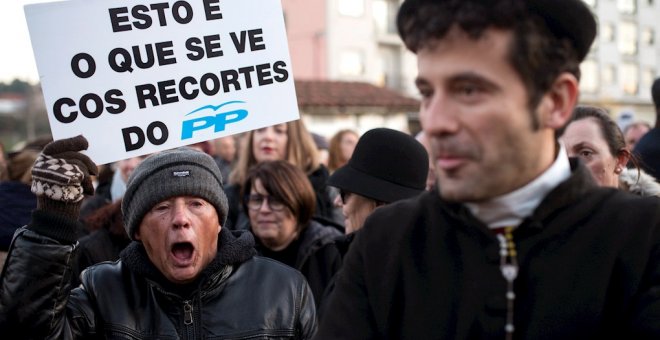 Un año después del cierre del paritorio de Verín, el Sergas promueve un expediente al ginecólogo que lideró las protestas