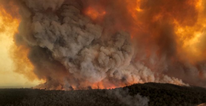 El primer ministro australiano reconoce errores en la gestión de los incendios que han arrasado al menos 10 millones de hectáreas