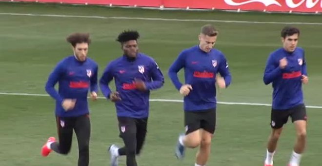 Koke toca balón en el entrenamiento del Atlético