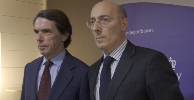 Aznar vincula el traspaso de la SS con el desmantelamiento de España