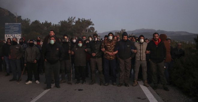 En imágenes: La resistencia de Lesbos a la detención de refugiados