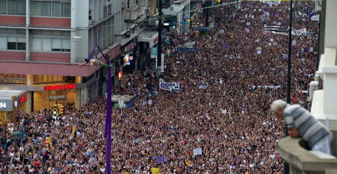 El feminismo chileno conquista una jornada internacional marcada por el coronavirus