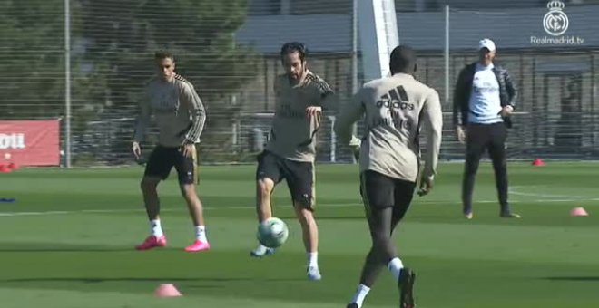 El Real Madrid entrena con la mente puesta en el partido contra el Éibar