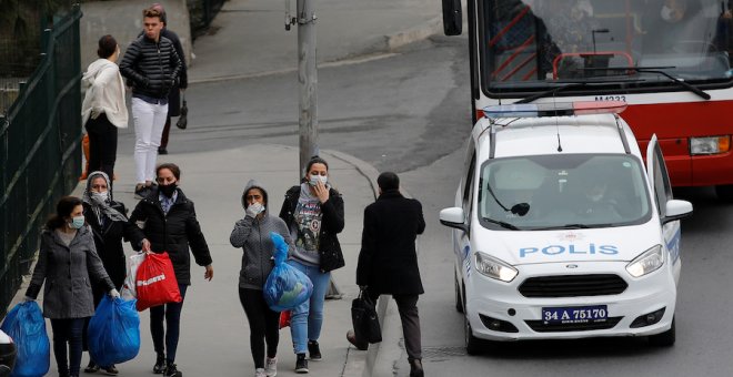 Turquía libera mafiosos por coronavirus pero deja a periodistas entre rejas