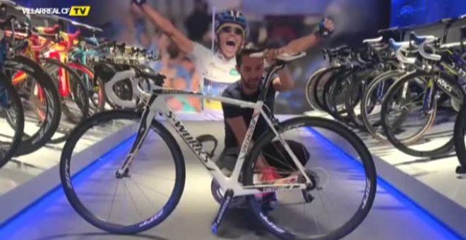 Rubén Peña gana la bicicleta de Contador en una subasta solidaria para recaudar fondos contra el COVID-19