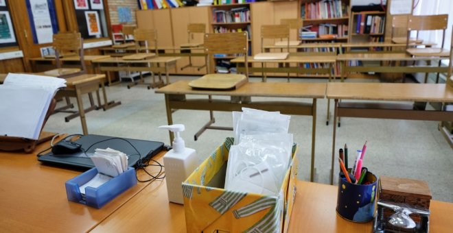 CCOO denuncia que algunas CCAA delegan en los centros educativos la compra del material sanitario