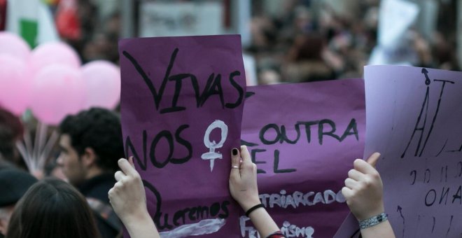La presión de Vox y la pandemia provocan un recorte en las políticas feministas de la Junta de Andalucía