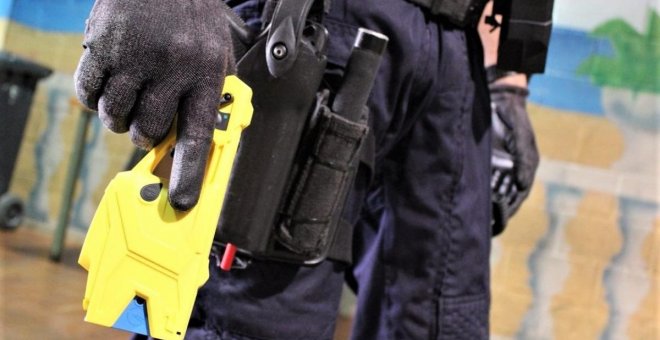 Las pistolas taser, un arma letal sin manual de instrucciones