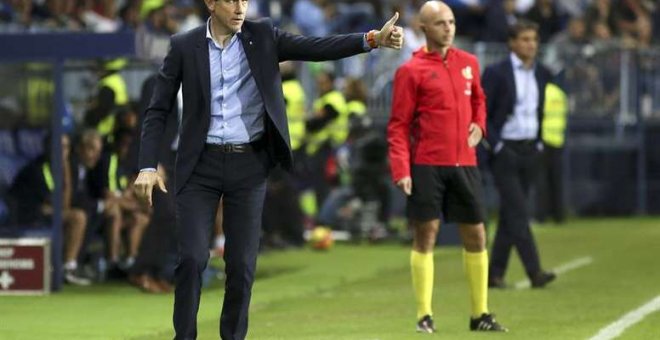 El entrenador Juan Carlos Unzué anuncia que sufre ELA y deja el fútbol